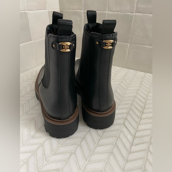 Sam Edelman Laguna Chelsea Boot Size 9 Black Leather Waterproof 2025 Version - Picture 4 of 9